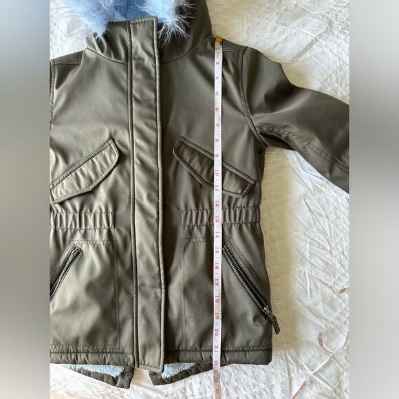 Girls S13 Parka with faux fur trim - Picture 7 of 9